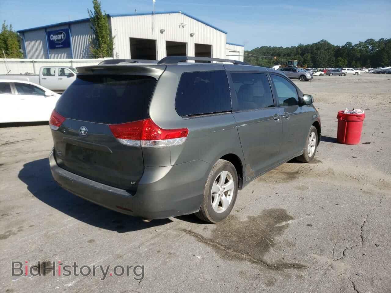 2012 TOYOTA SIENNA - VIN: 5TDKA3DC2CS010266 - Фото 4