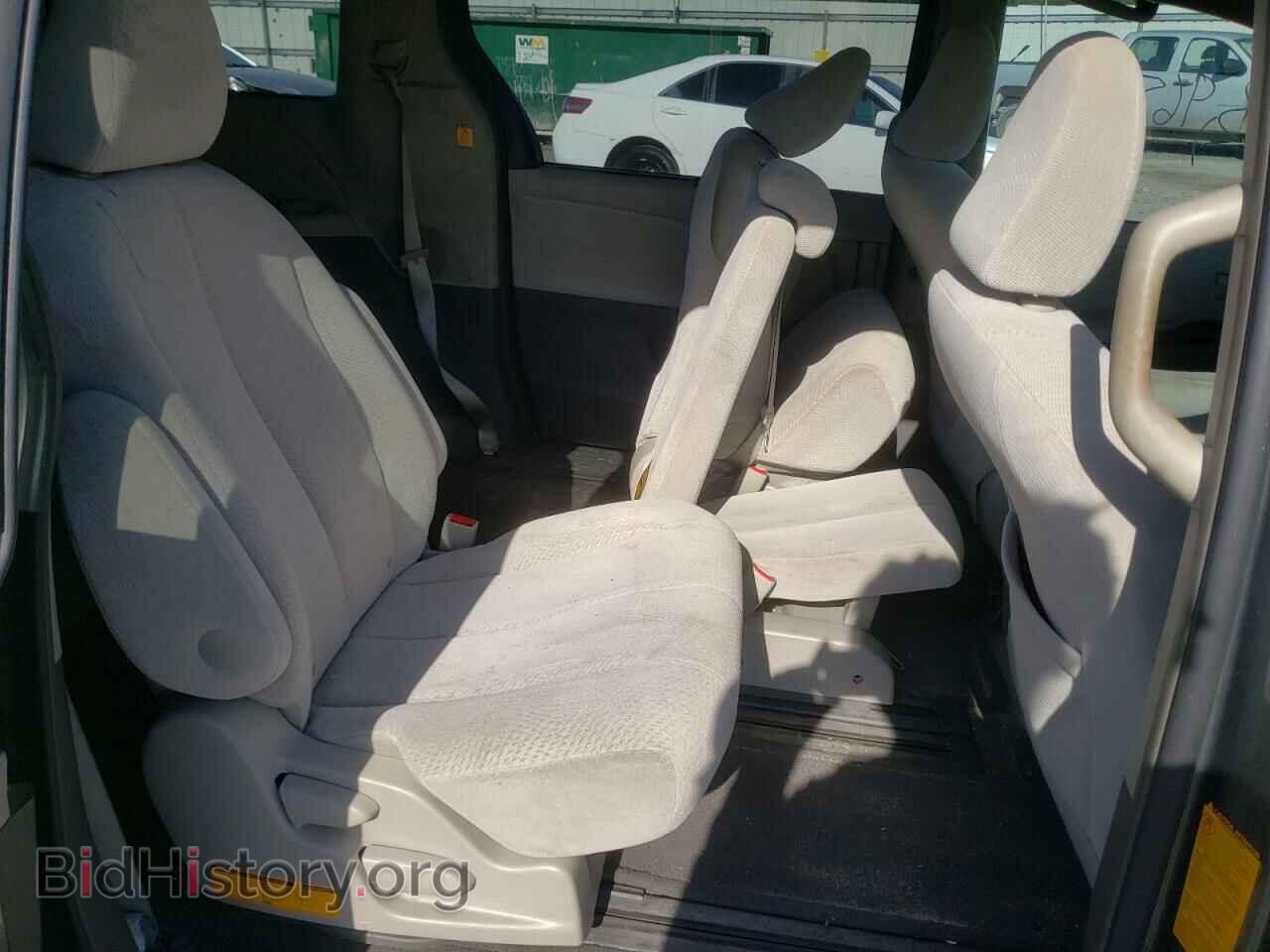 2012 TOYOTA SIENNA - VIN: 5TDKA3DC2CS010266 - Фото 6