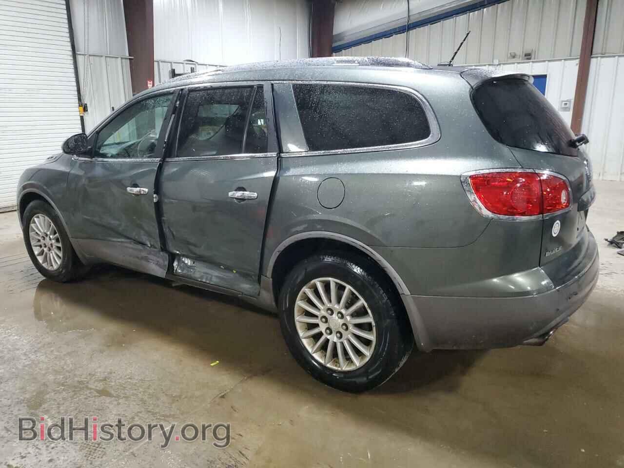 2011 BUICK ENCLAVE - VIN: 5GAKRAED8BJ133135 - Фото 2