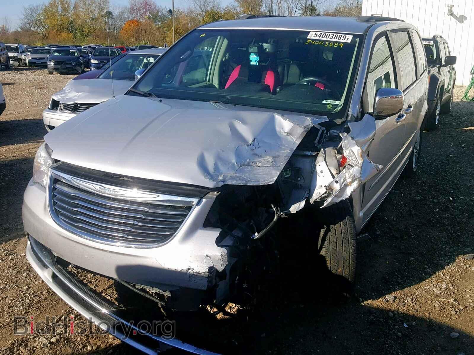 2011 CHRYSLER TOWN & COU - VIN: 2A4RR8DG5BR802307 - Фото 2