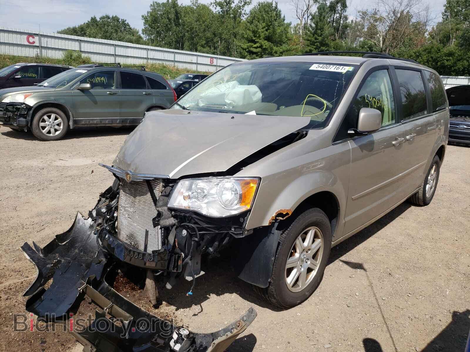 2008 CHRYSLER MINIVAN - VIN: 2A8HR54P98R148963 - Фото 2