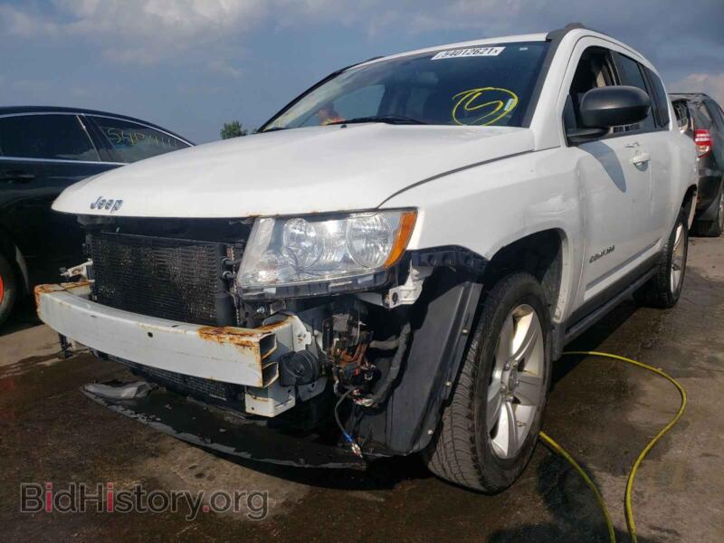 2012 Jeep COMPASS (VIN 1C4NJCBA6CD724928) — фото 2 из 10