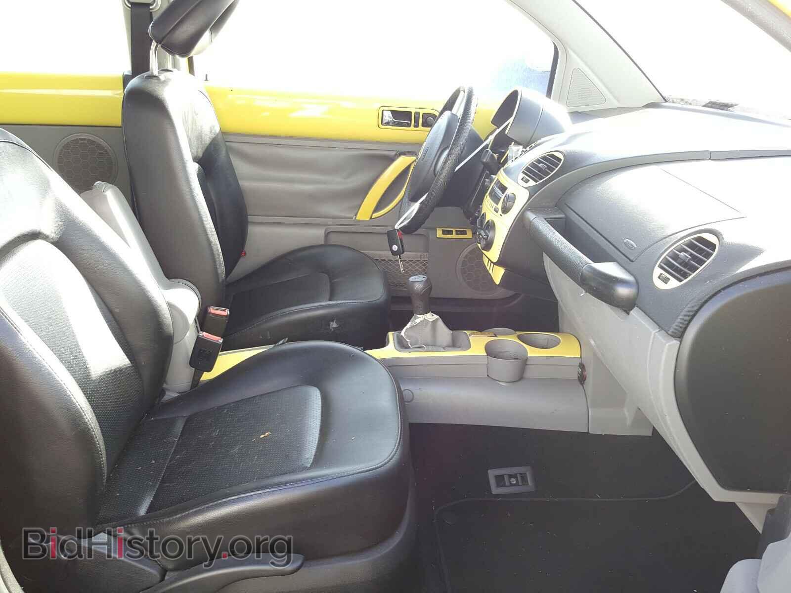 2000 VOLKSWAGEN BEETLE - VIN: 3VWCC21C8YM475099 - Фото 5