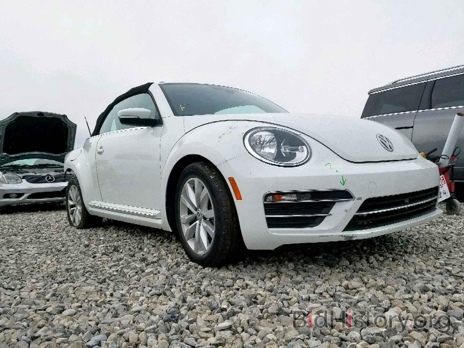 Фотография 3VW517AT9HM823052 - VOLKSWAGEN BEETLE 2017