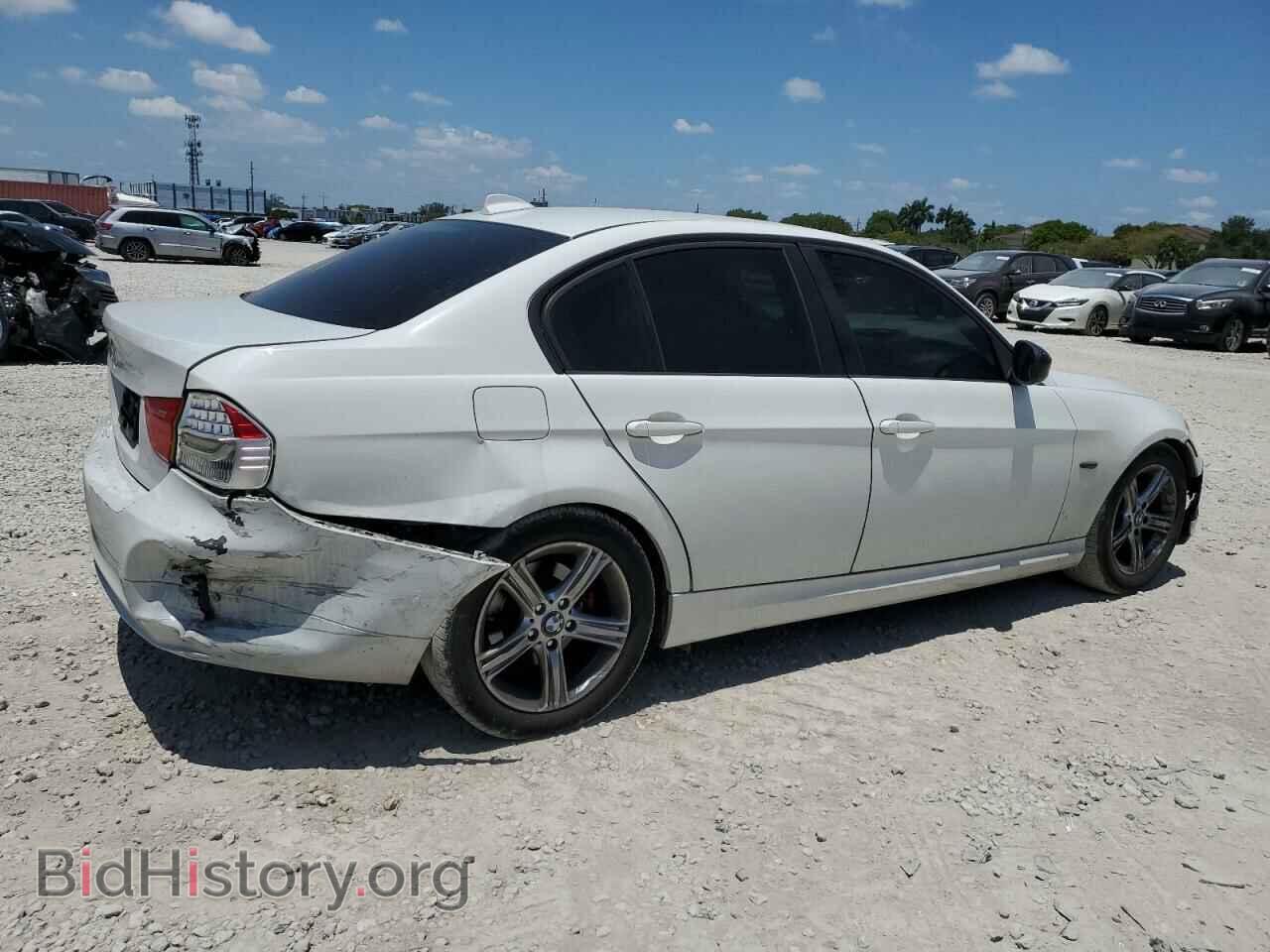 2011 BMW 3 SERIES - VIN: WBAPH7C50BE679164 - Photo 3