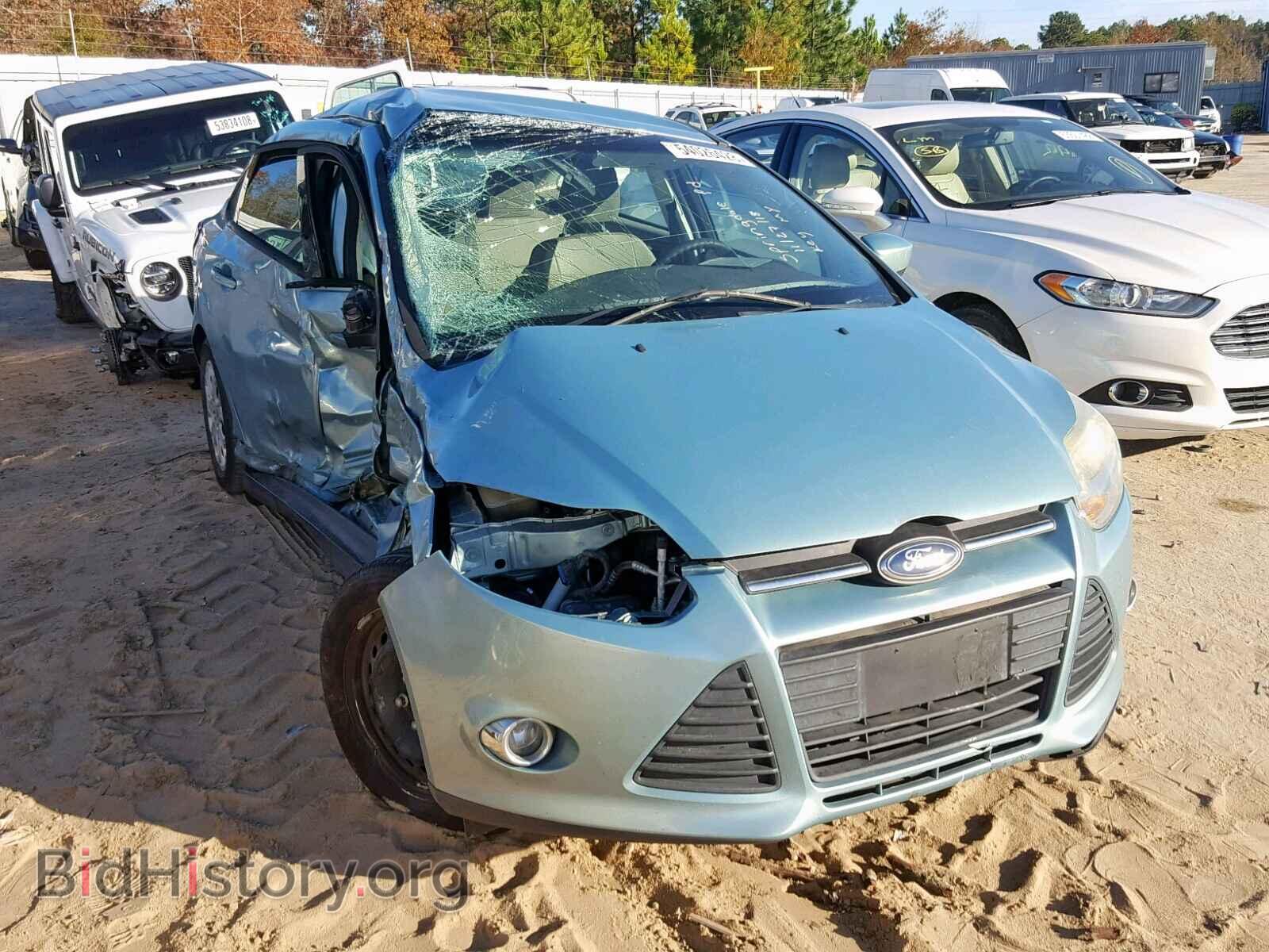 Photo 1FAHP3F23CL235400 - FORD FOCUS 2012