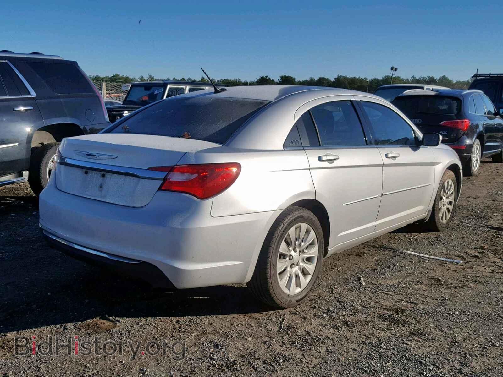 2011 CHRYSLER 200 - VIN: 1C3BC4FB6BN558302 - Photo 4
