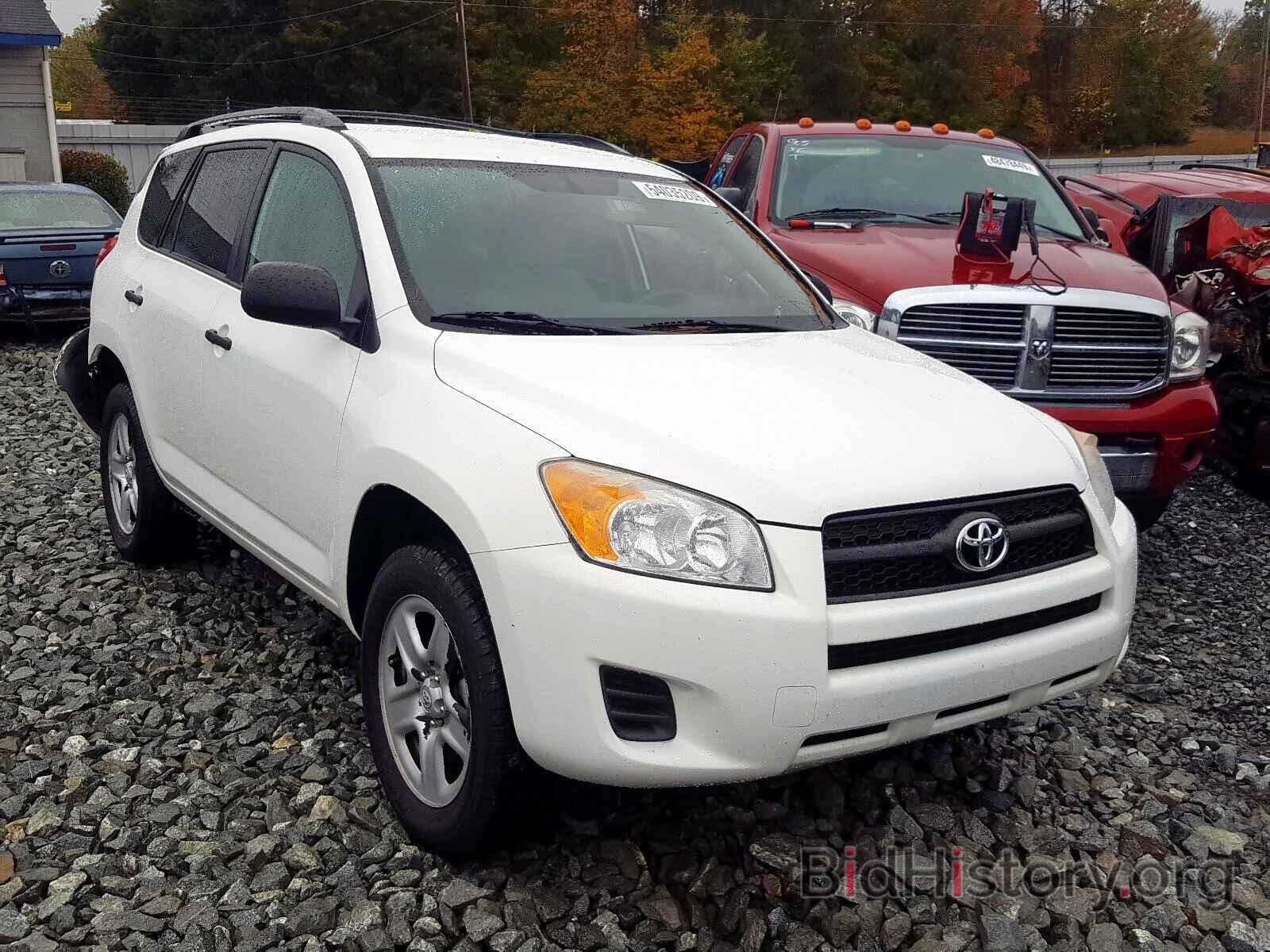 Photo 2T3ZF4DV3BW060789 - TOYOTA RAV4 2011