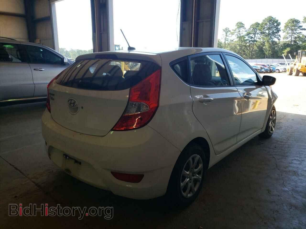 2013 HYUNDAI ACCENT - VIN: KMHCT5AE8DU111496 - Фото 4