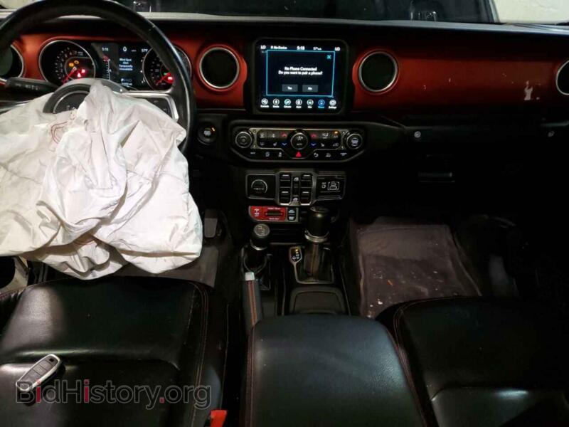 2021 Jeep GLADIATOR (VIN 1C) — photo 8 of 13