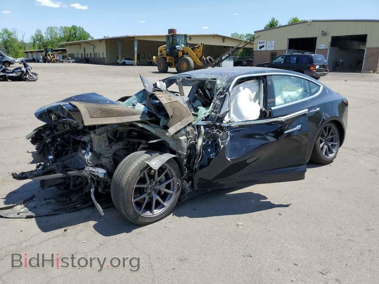 Фотография 5YJ3E1EB1JF170613 - TESLA MODEL 3 2018