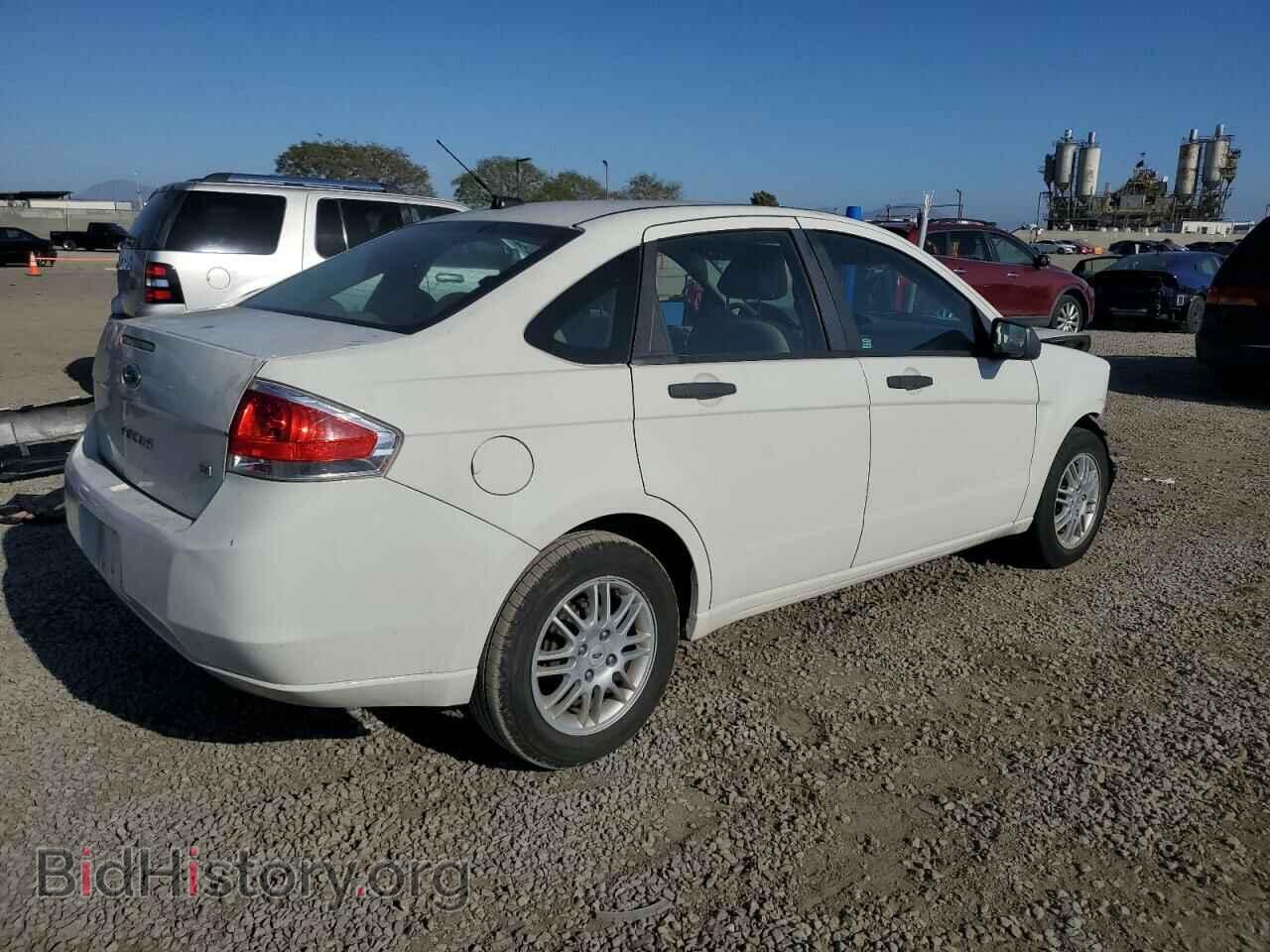 2011 FORD FOCUS - VIN: 1FAHP3FN7BW166962 - Фото 3