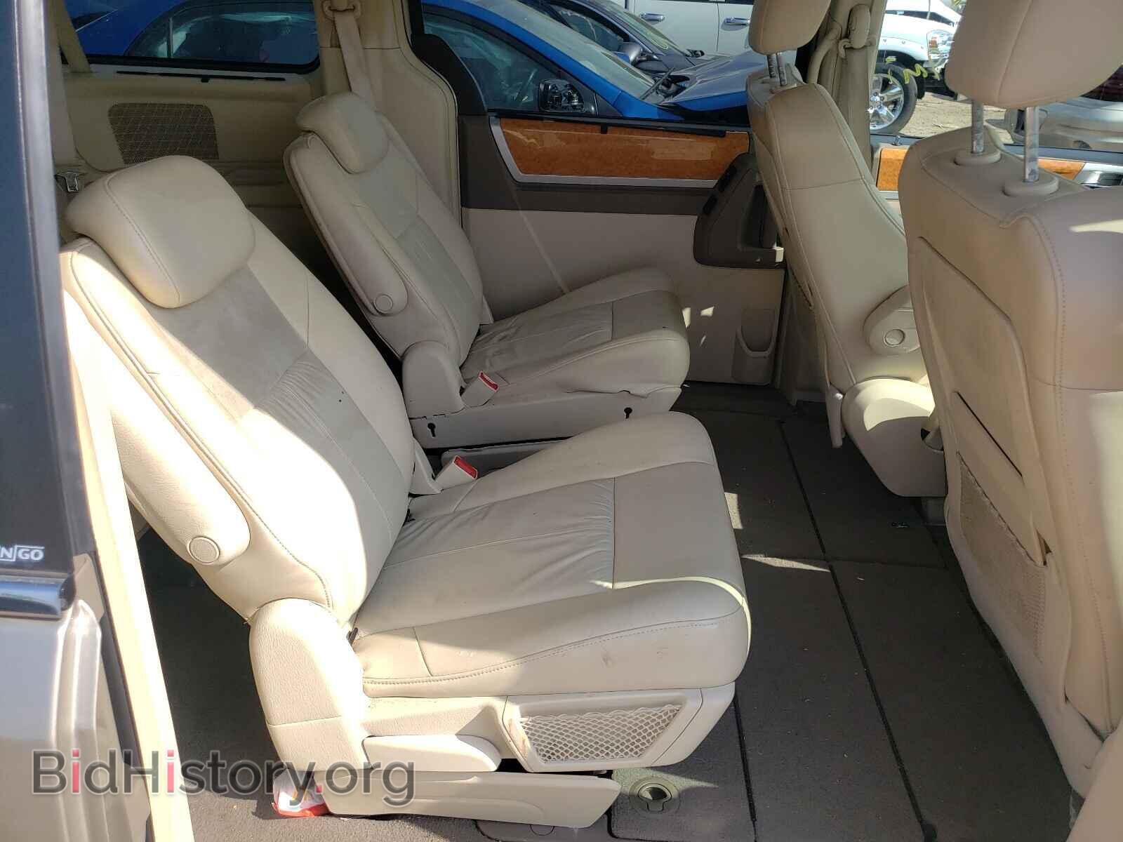 2008 CHRYSLER MINIVAN - VIN: 2A8HR64X68R689846 - Фото 6