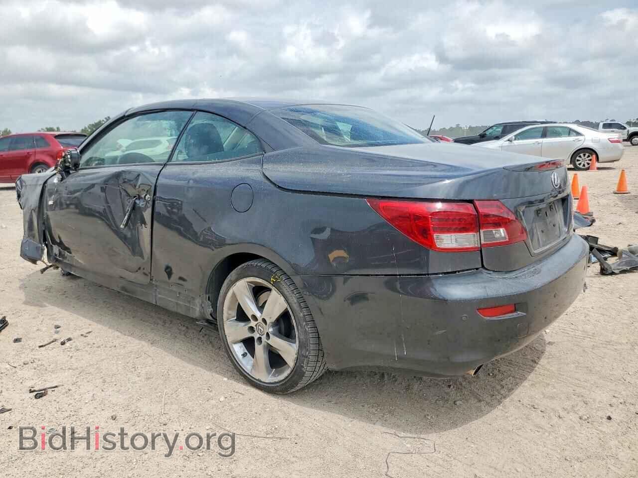 2011 LEXUS IS - VIN: JTHFE2C29B2505352 - Photo 2