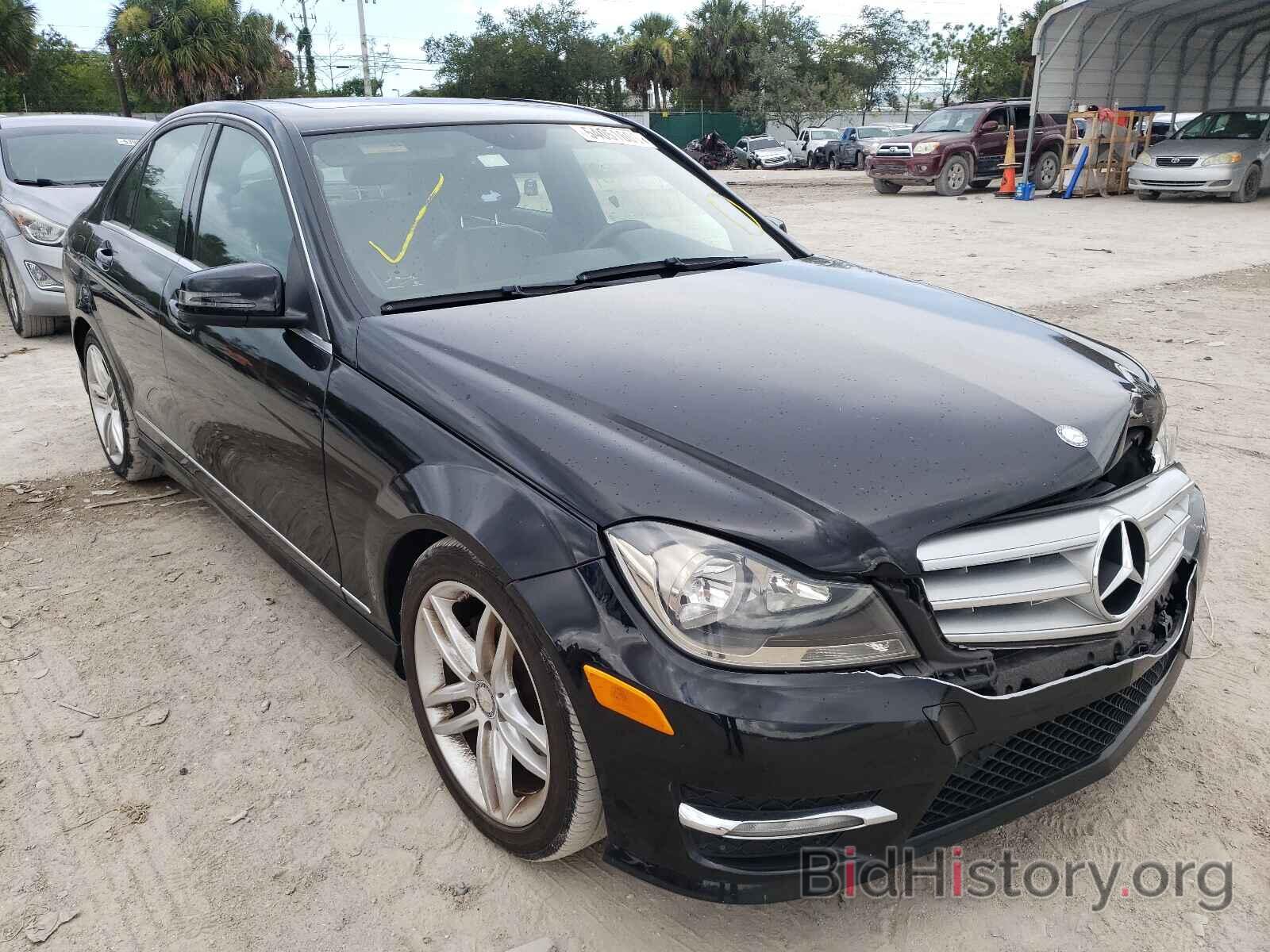 Photo WDDGF4HB2DR249286 - MERCEDES-BENZ C-CLASS 2013