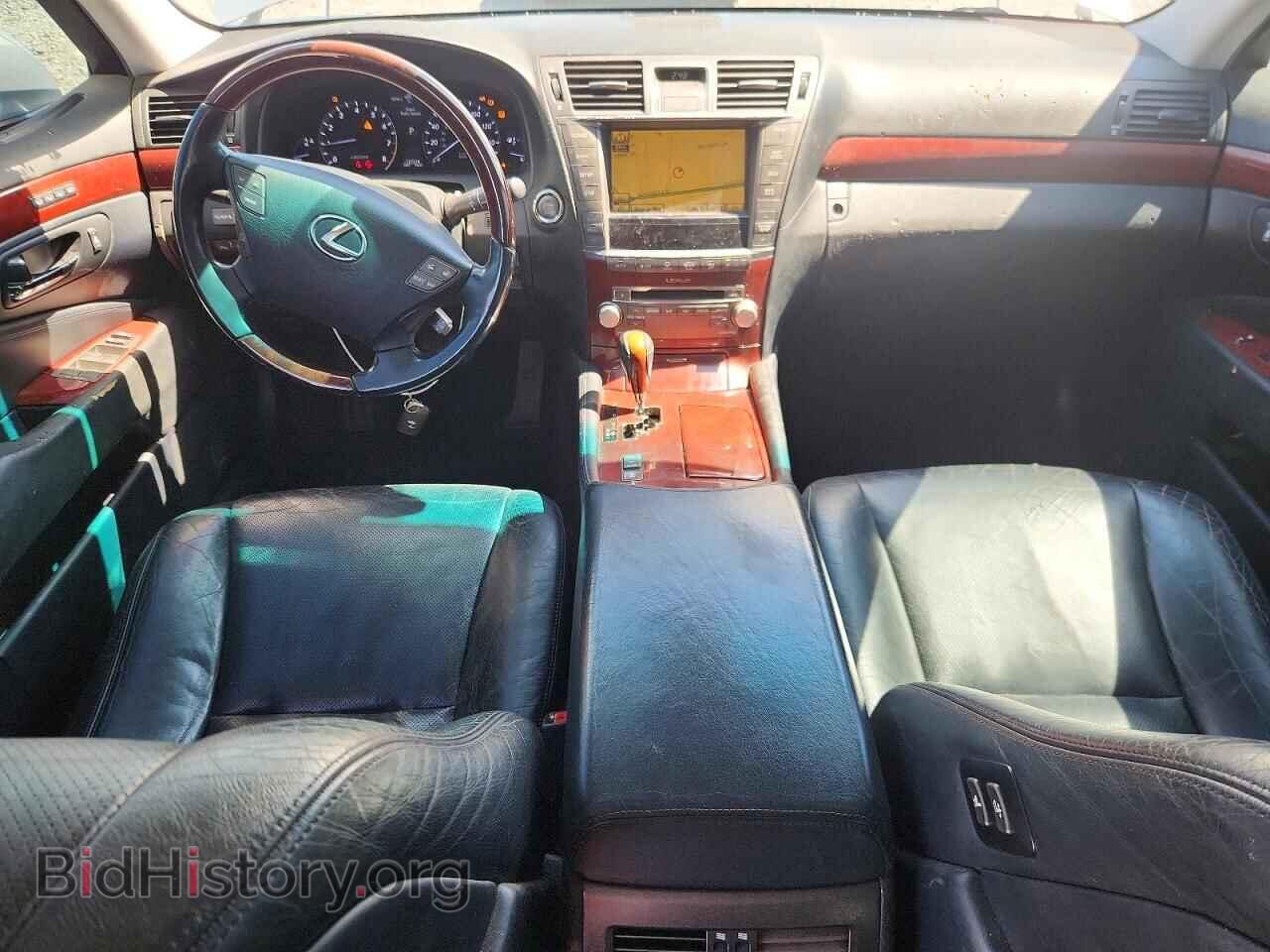 2011 LEXUS LS460 - VIN: JTHBL5EF7B5102541 - Photo 8