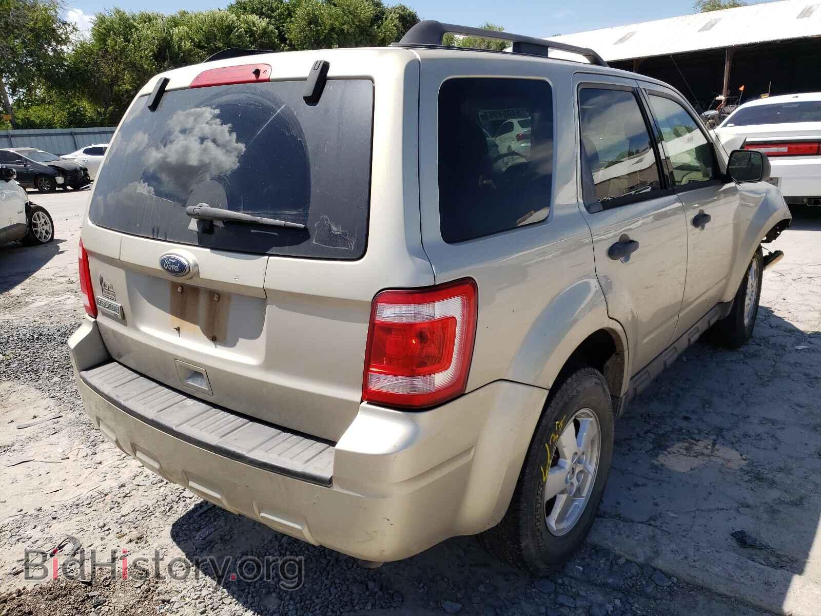 2011 FORD ESCAPE - VIN: 1FMCU0D71BKA33021 - Фото 4