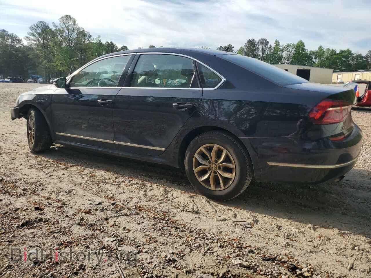 2017 VOLKSWAGEN PASSAT - VIN: 1VWAT7A31HC007771 - Фото 2