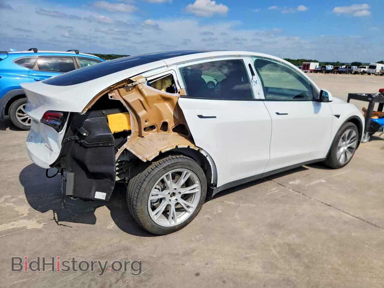 2022 TESLA MODEL Y - VIN: 7SAYGDEE7NF420344 - Photo 3