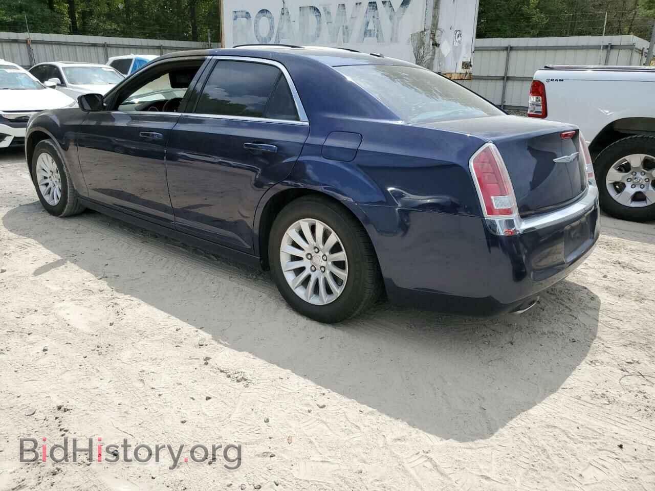 2013 CHRYSLER 300 - VIN: 2C3CCAAG9DH574656 - Фото 2