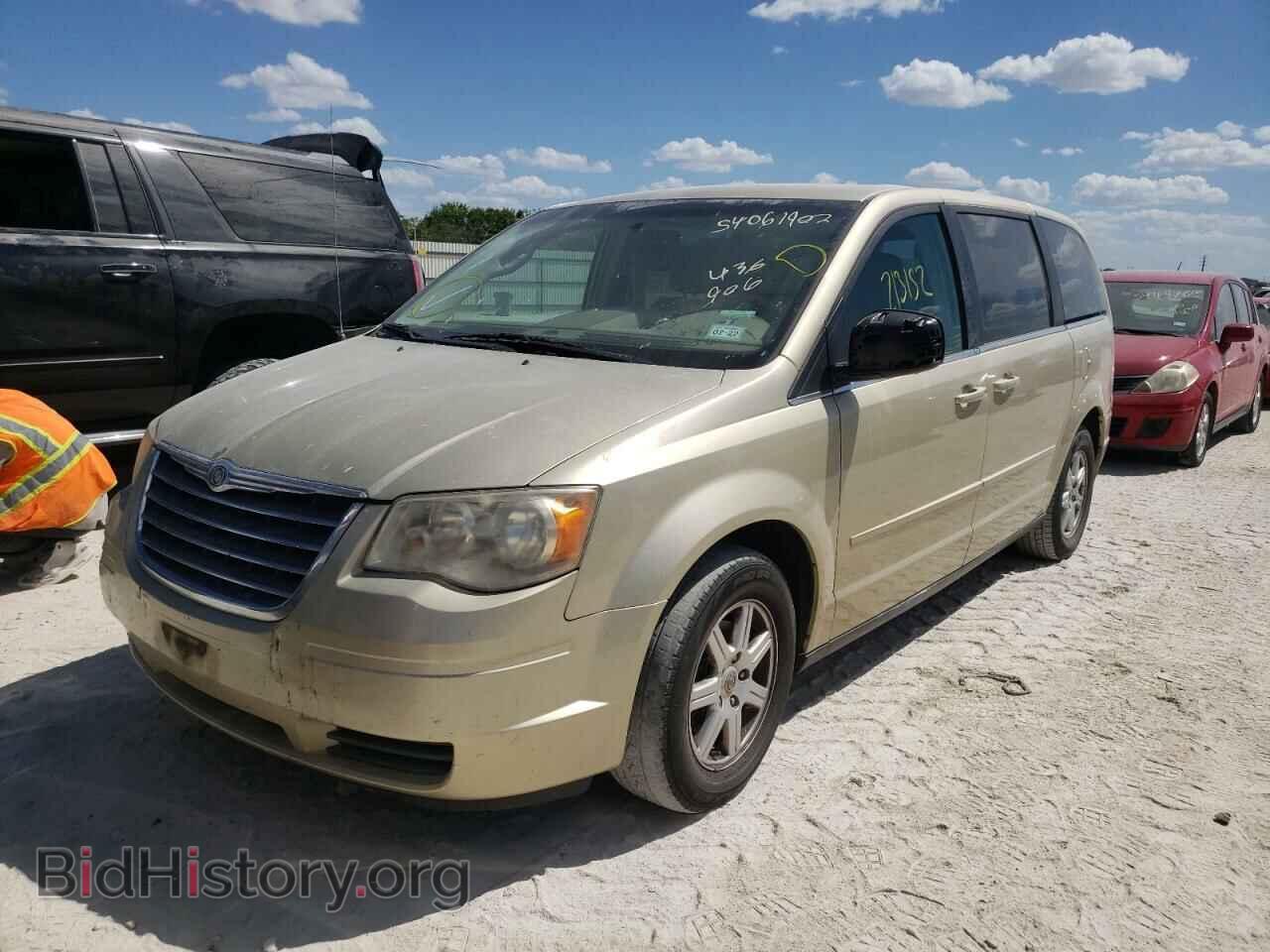 2010 CHRYSLER MINIVAN - VIN: 2A4RR2D15AR436906 - Фото 2
