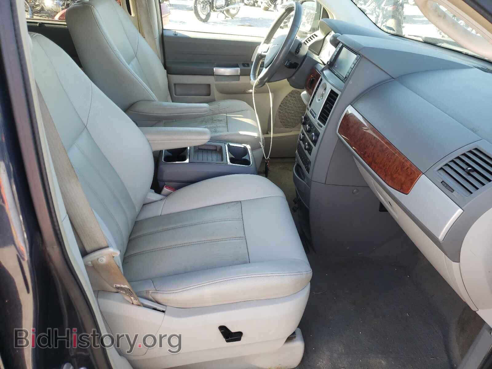 2008 CHRYSLER MINIVAN - VIN: 2A8HR54P78R711220 - Фото 5