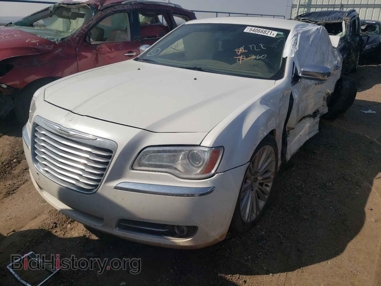 2013 CHRYSLER 300 - VIN: 2C3CCAEG1DH586374 - Фото 2