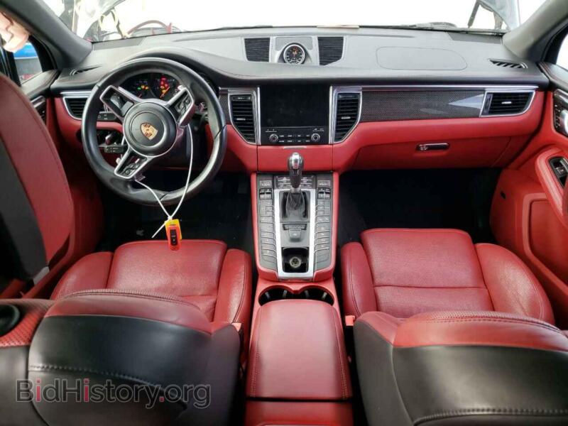 2017 Porsche MACAN (VIN WP1AG2A53HLB51008) — photo 8 of 12