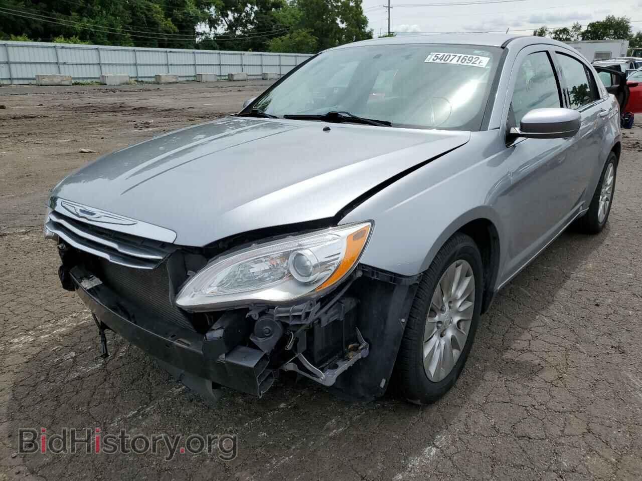2014 CHRYSLER 200 - VIN: 1C3CCBAB2EN122227 - Фото 2