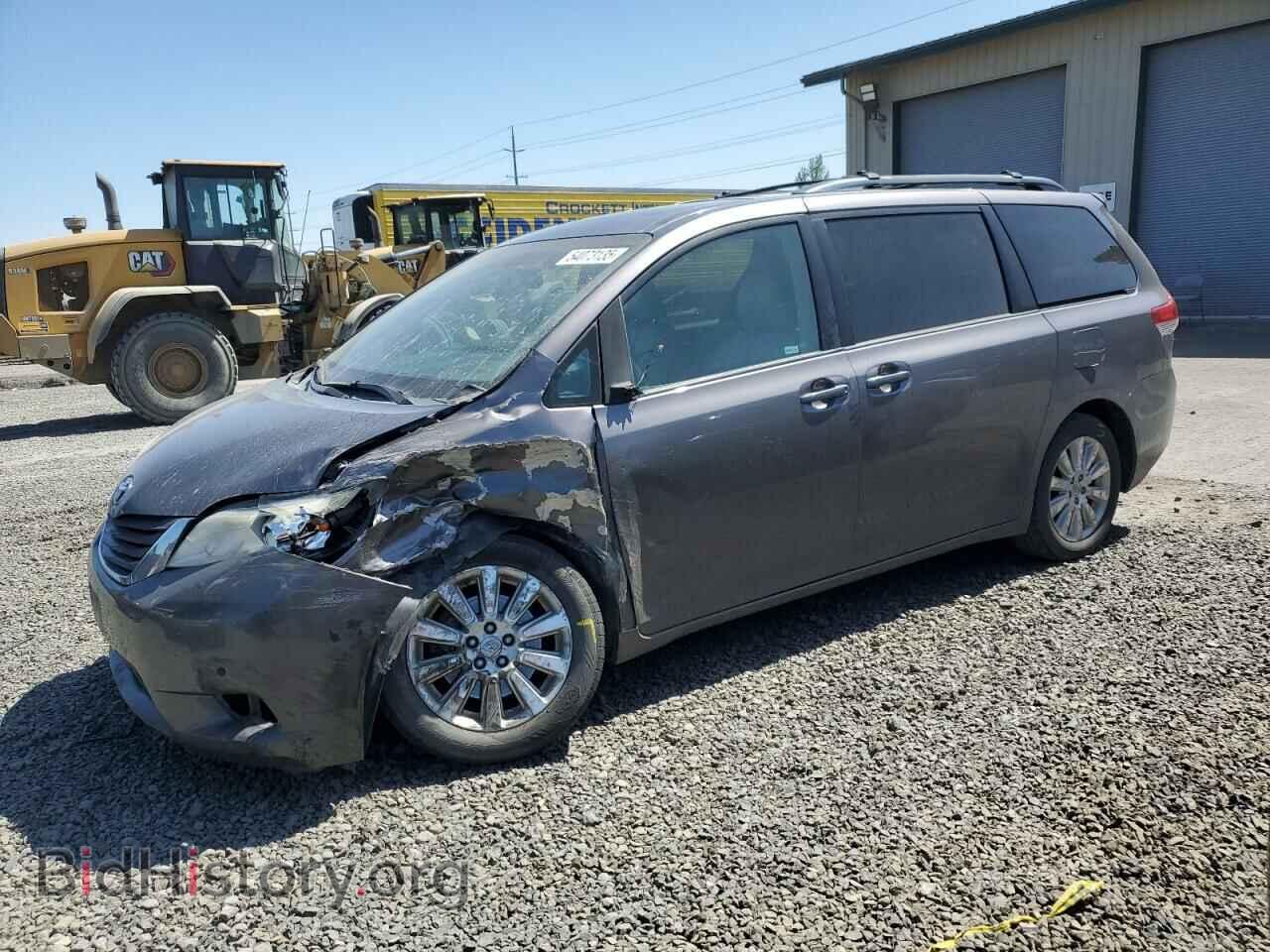 Photo 5TDDK3DC2BS012927 - TOYOTA All Models 2011