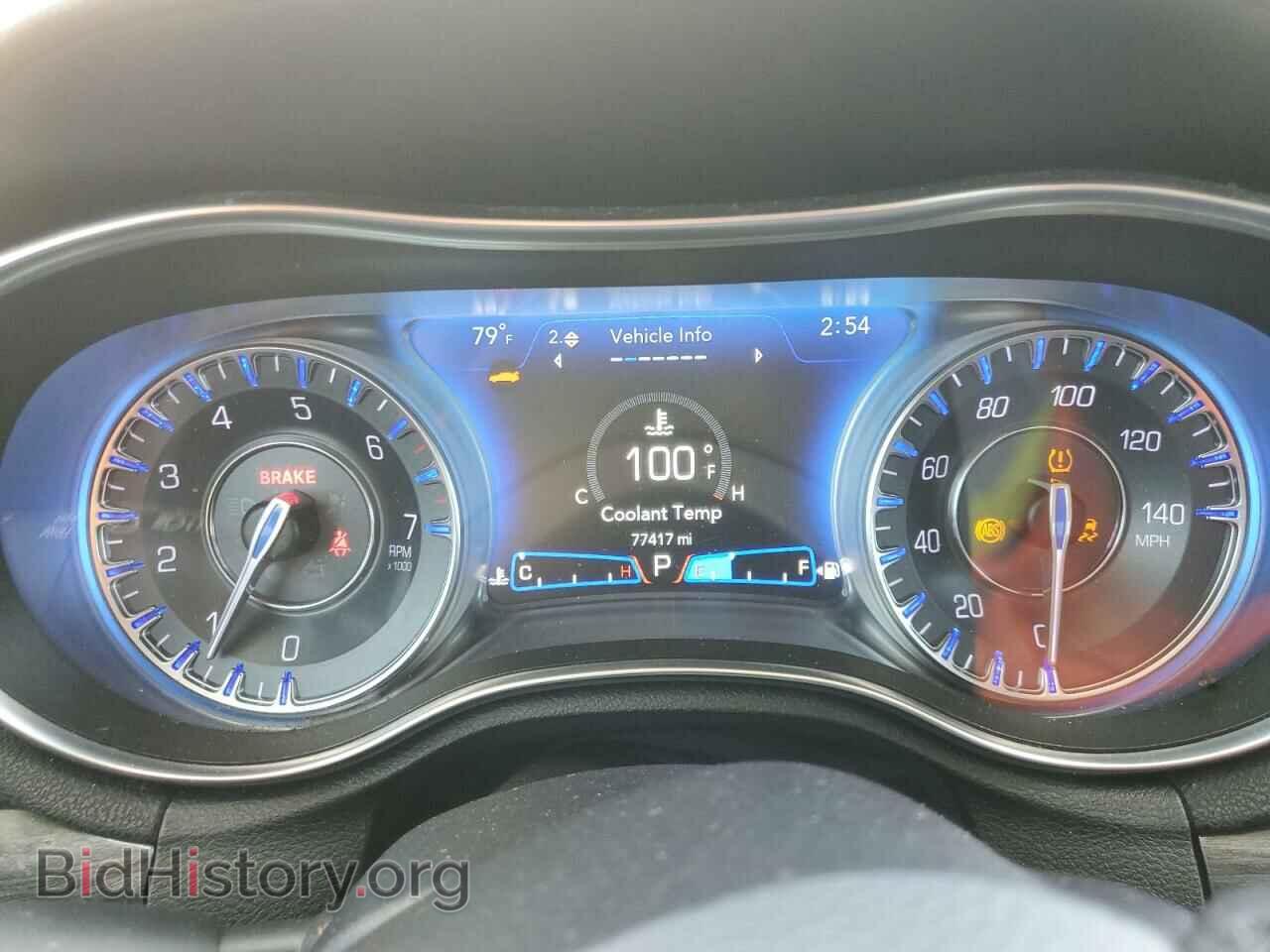 2019 CHRYSLER 300 - VIN: 2C3CCAAG3KH760822 - Фото 9