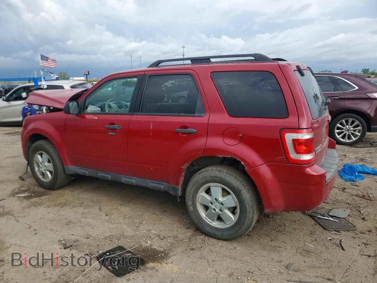 2011 FORD ESCAPE - VIN: 1FMCU0D79BKB12470 - Photo 2