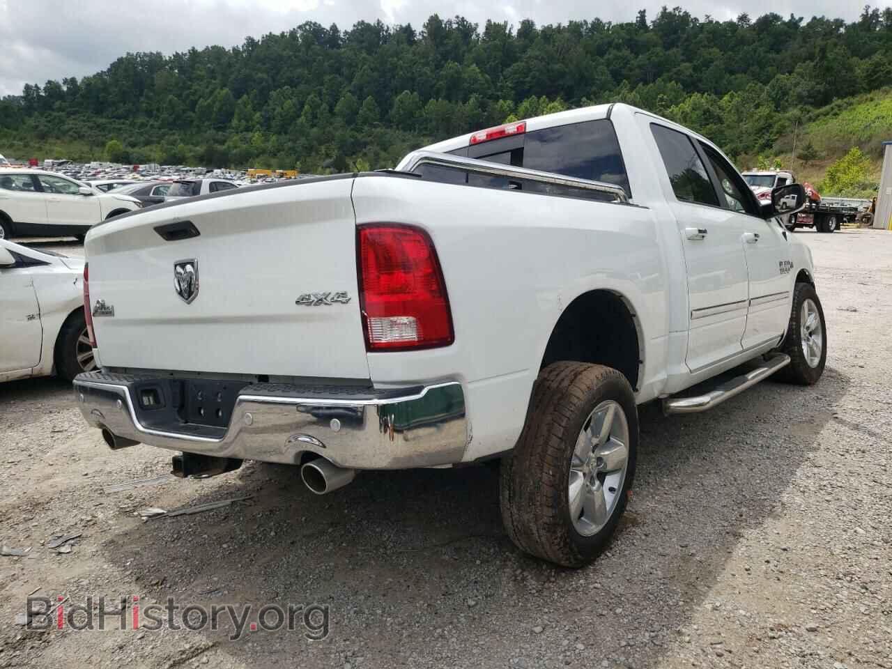 2017 RAM 1500 - VIN: 3C6RR7LTXHG614063 - Фото 4