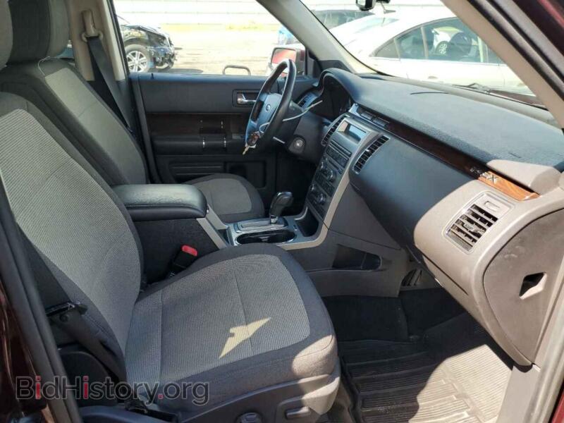 2011 Ford FLEX (VIN 2FMGK5CC3BBD13245) — фото 5 из 10