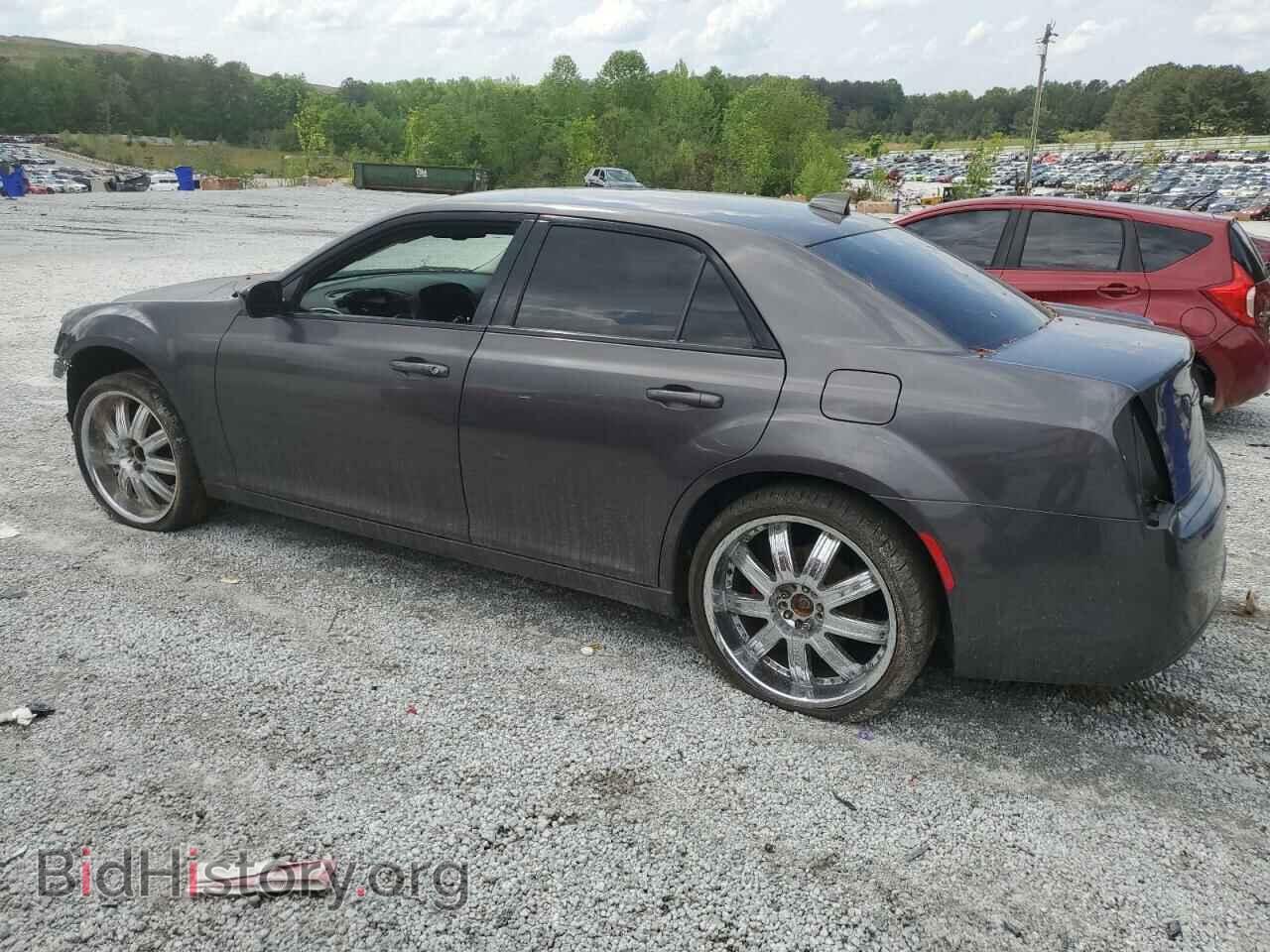 2019 CHRYSLER 300 - VIN: 2C3CCAAGXKH610268 - Фото 2