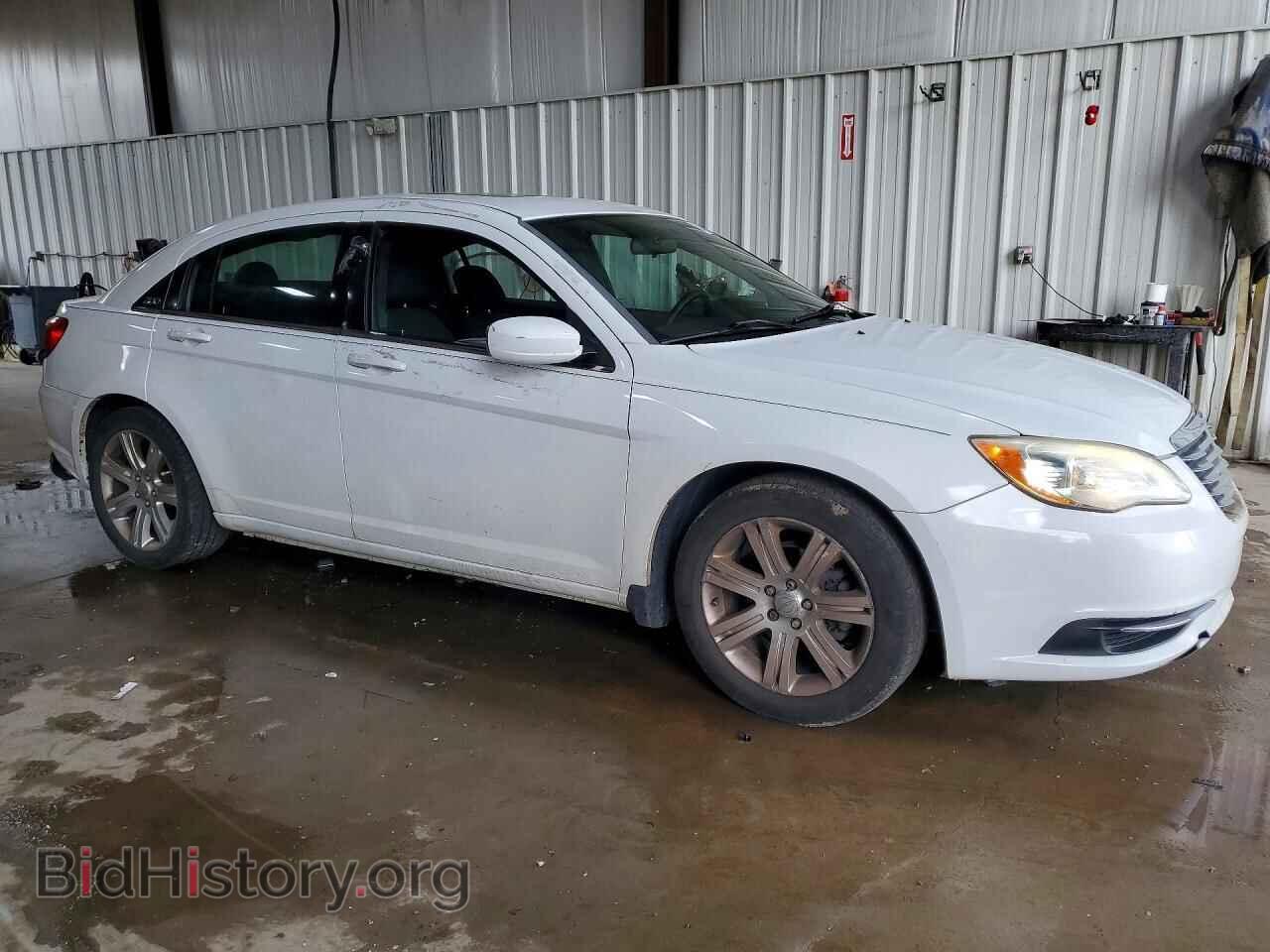 2011 CHRYSLER 200 - VIN: 1C3BC1FBXBN623473 - Photo 4