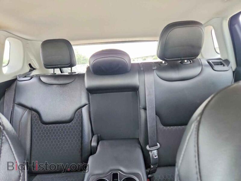 2018 Jeep COMPASS (VIN 3C4NJCBB1JT165949) — photo 10 of 13