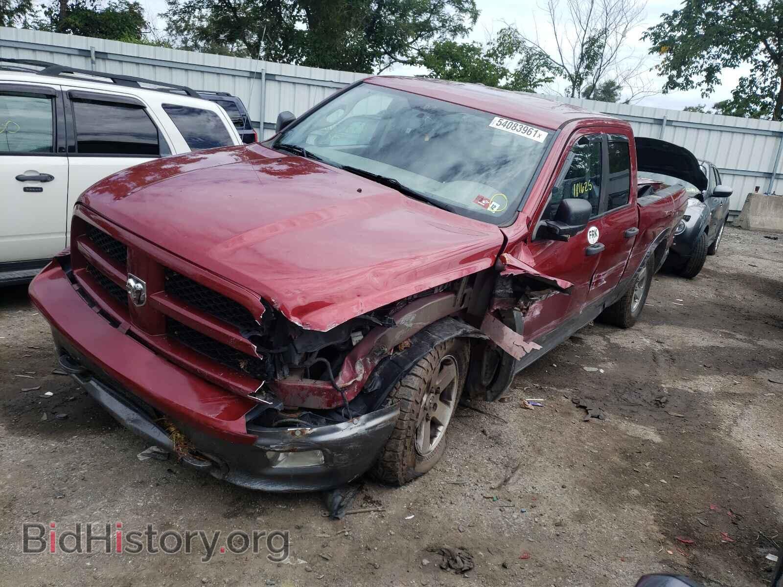 2011 DODGE RAM 1500 - VIN: 1D7RV1GT1BS613451 - Фото 2