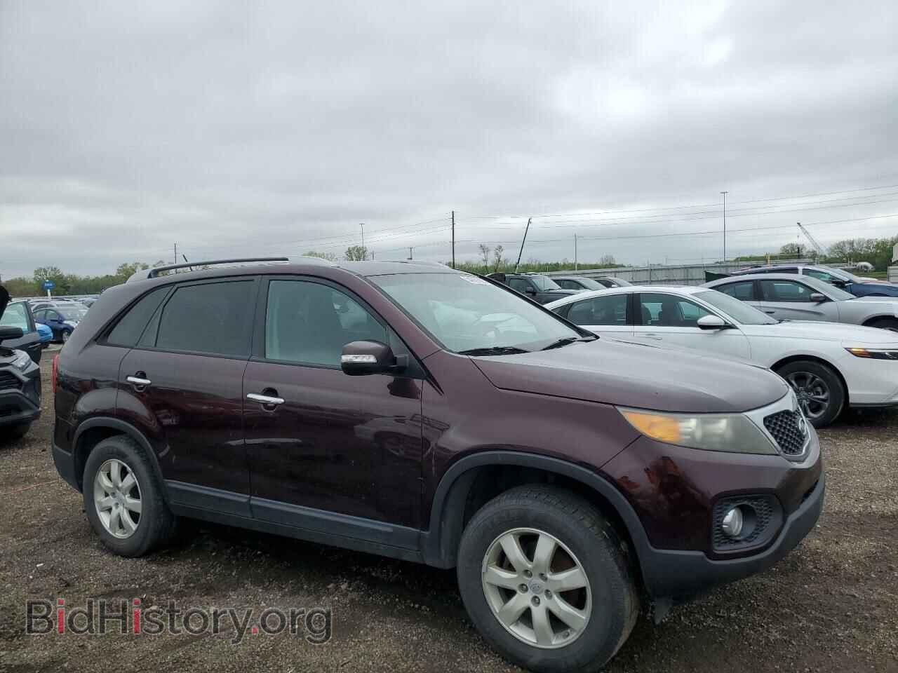 2011 KIA SORENTO - VIN: 5XYKT4A16BG166437 - Фото 4