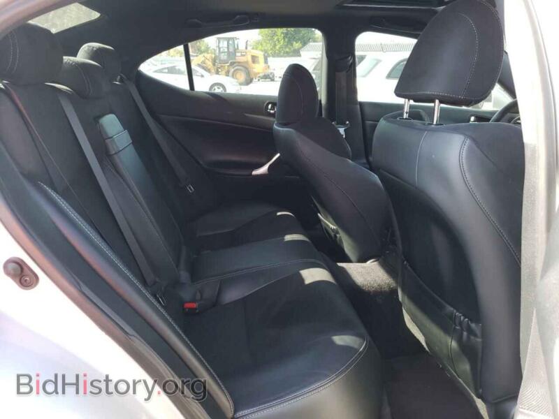 2012 Lexus IS (VIN JTHBF5C26C5159385) — photo 6 of 10