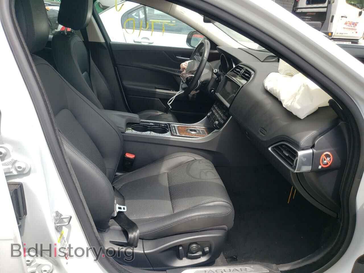 2017 JAGUAR XE - VIN: SAJAN4BV6HA952322 - Фото 5