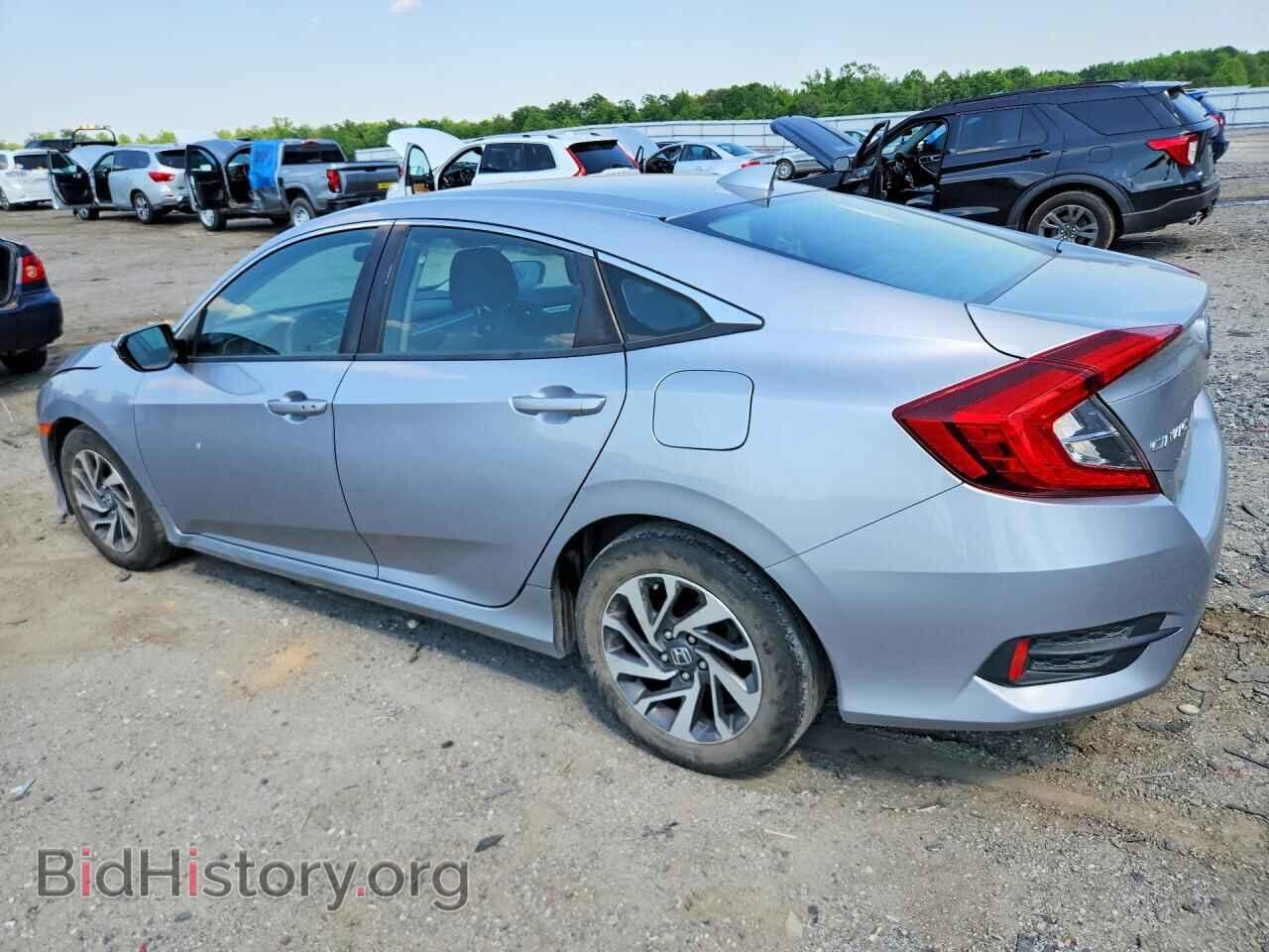 2018 HONDA CIVIC - VIN: 2HGFC2F76JH520834 - Фото 2
