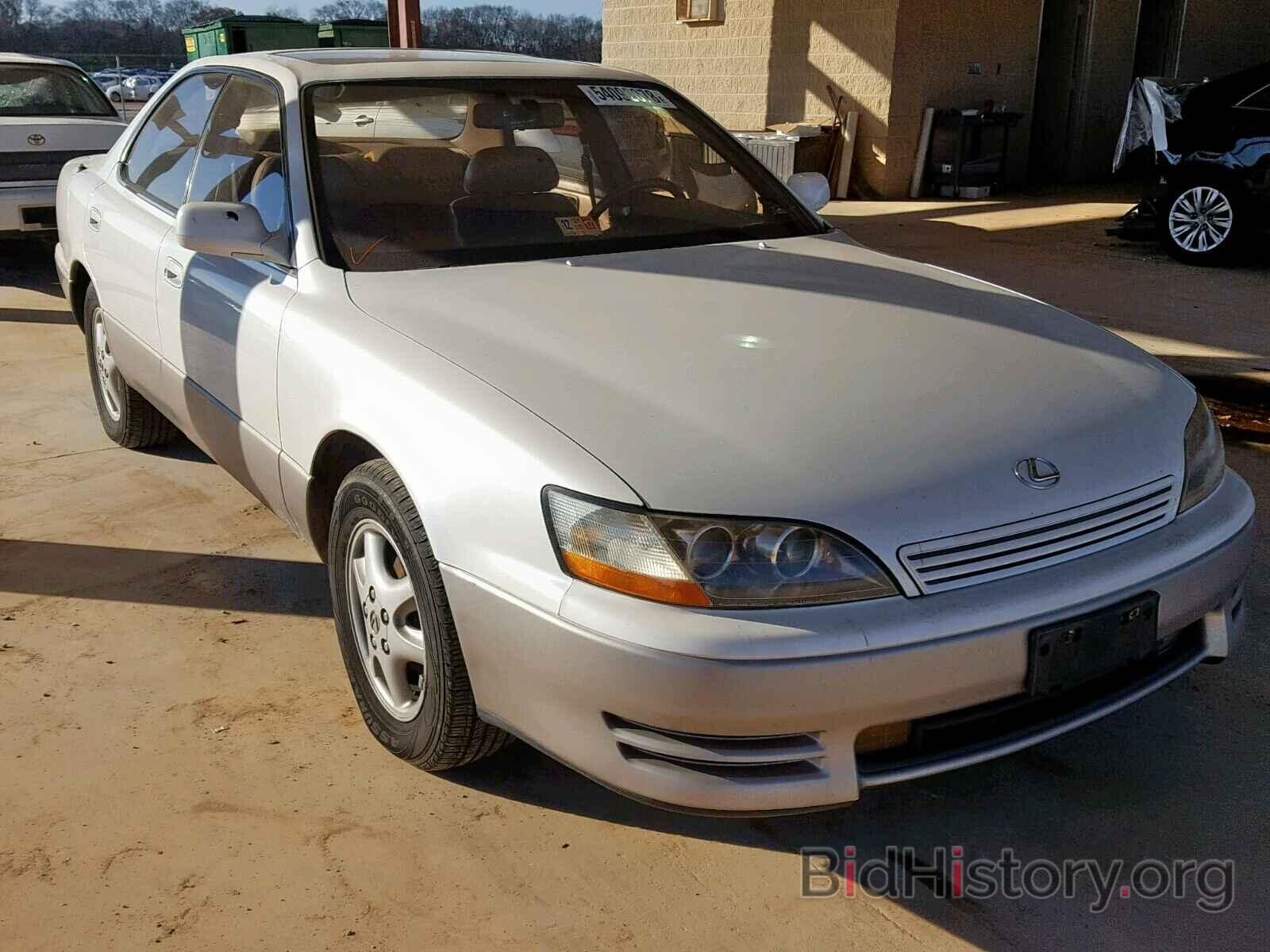 Photo JT8BF12G7T0176487 - LEXUS ES300 1996