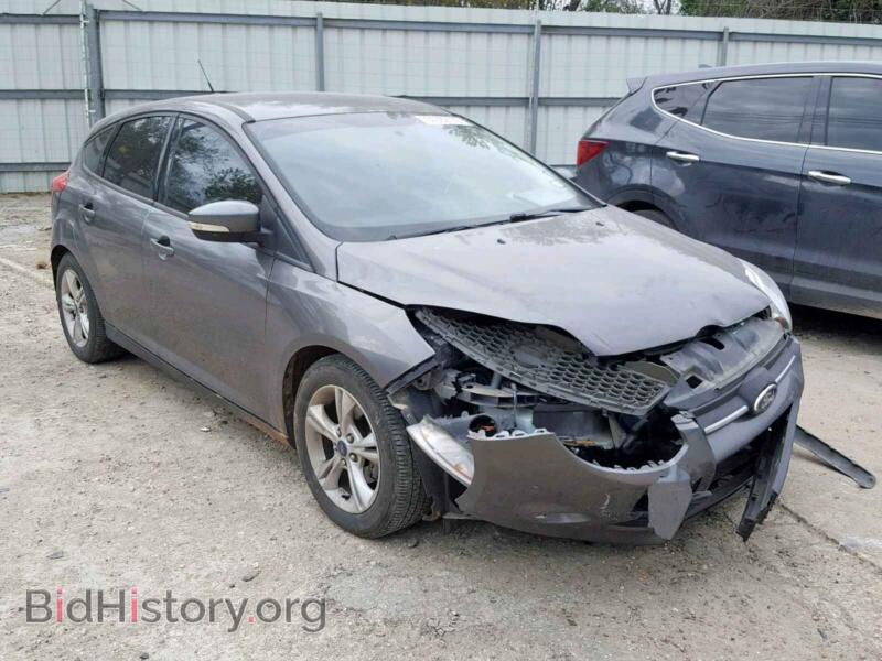 2013 Ford FOCUS Focus SE (VIN 1FADP3K28DL180240) — фото 1 из 10, Copart, повреждение: передняя часть