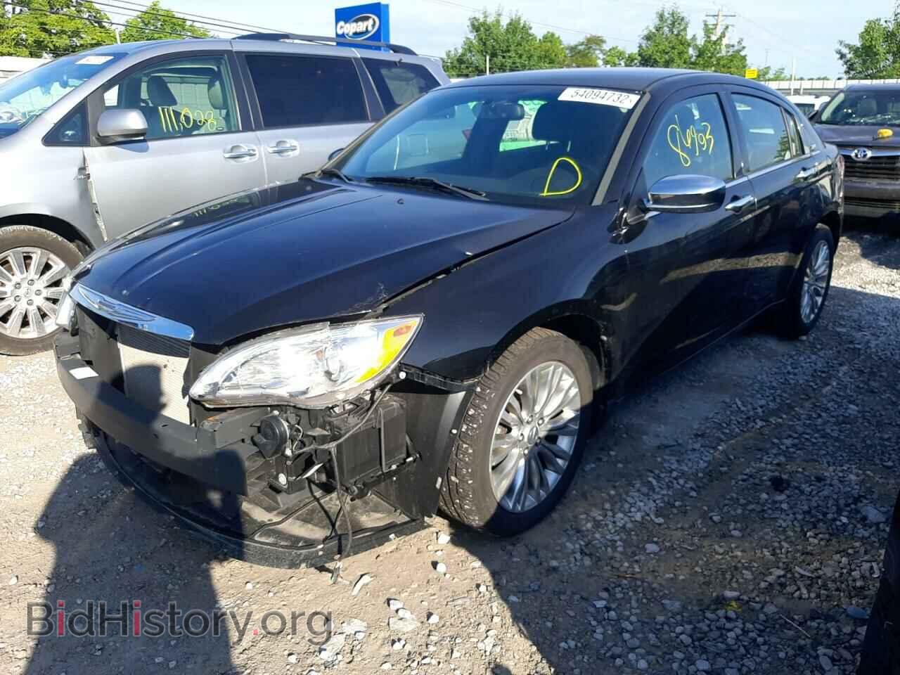 2011 CHRYSLER 200 - VIN: 1C3BC2FG5BN607201 - Фото 2