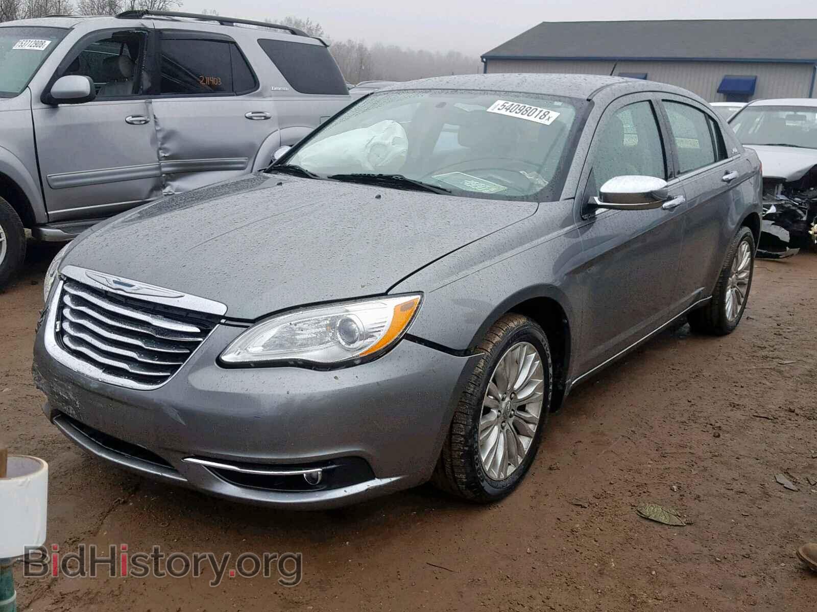 2011 CHRYSLER 200 - VIN: 1C3BC2FB6BN582443 - Photo 2