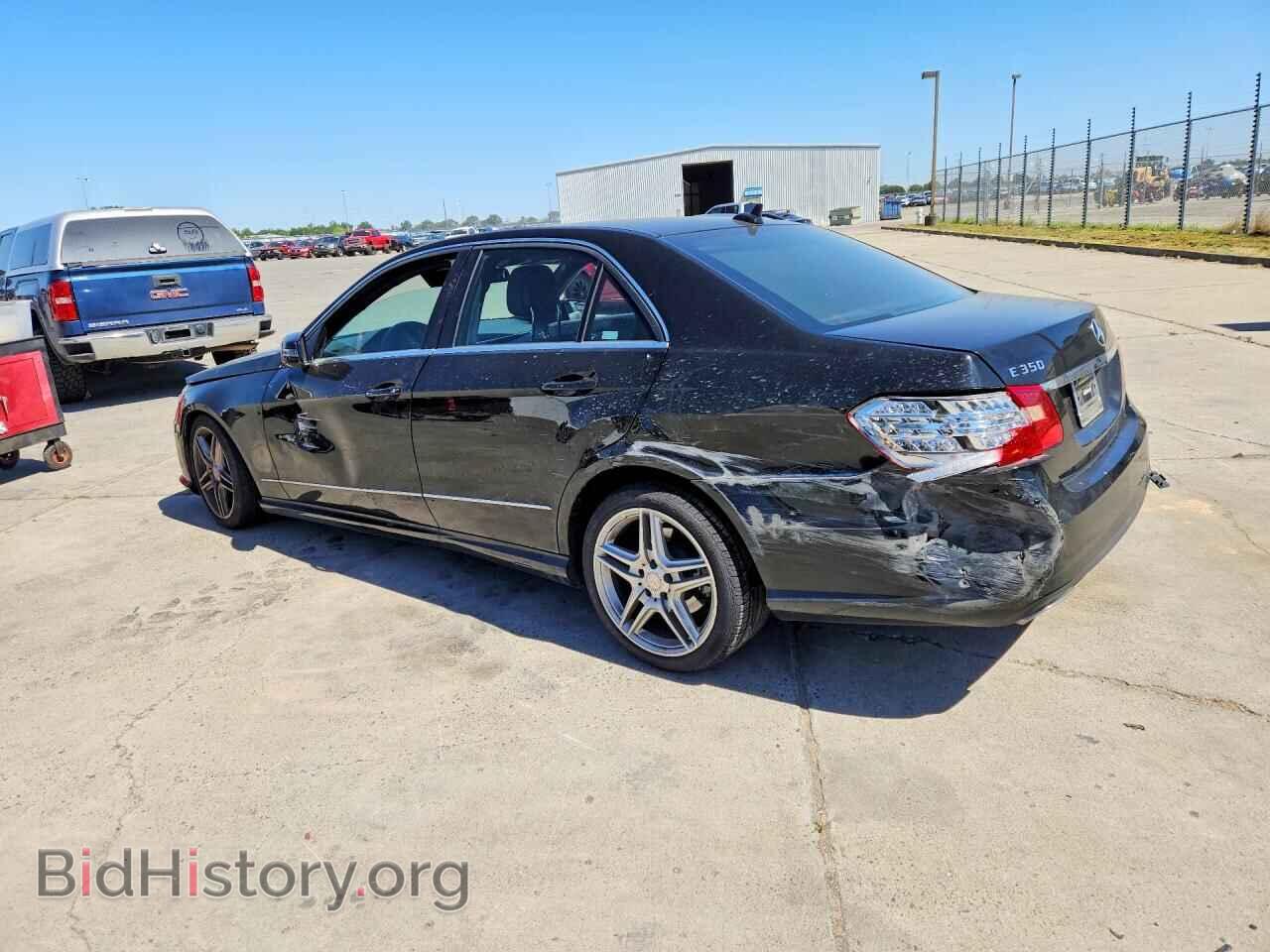 2011 MERCEDES-BENZ E-CLASS - VIN: WDDHF5GB8BA267573 - Фото 2