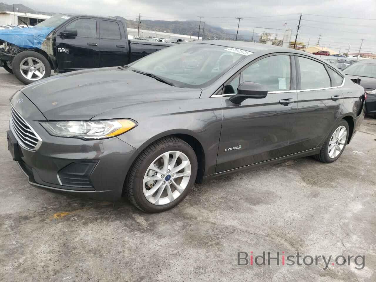 Photo 3FA6P0LU1KR174396 - FORD FUSION 2019