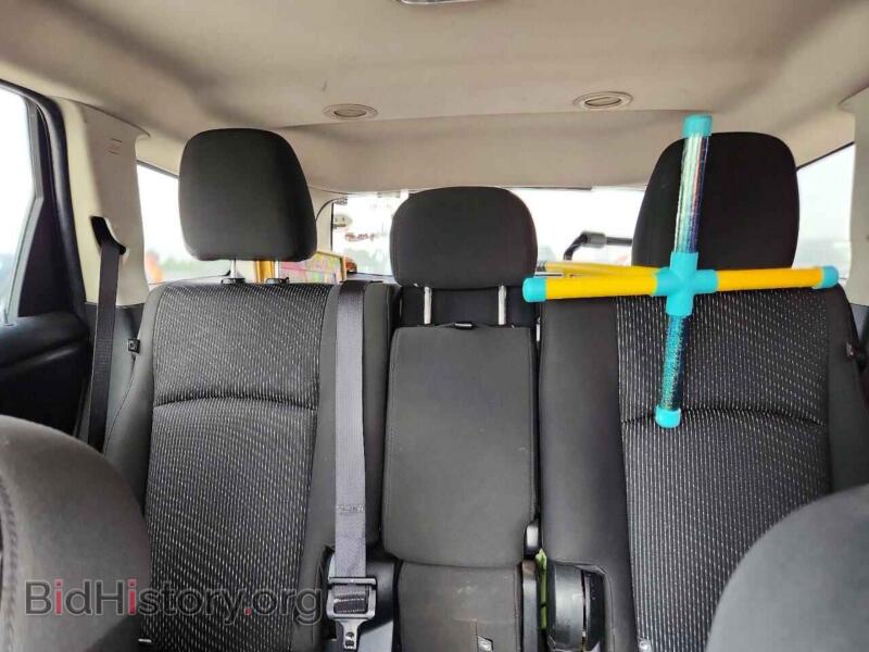 2018 Dodge JOURNEY (VIN 3C4PDCAB4JT158169) — photo 10 of 13