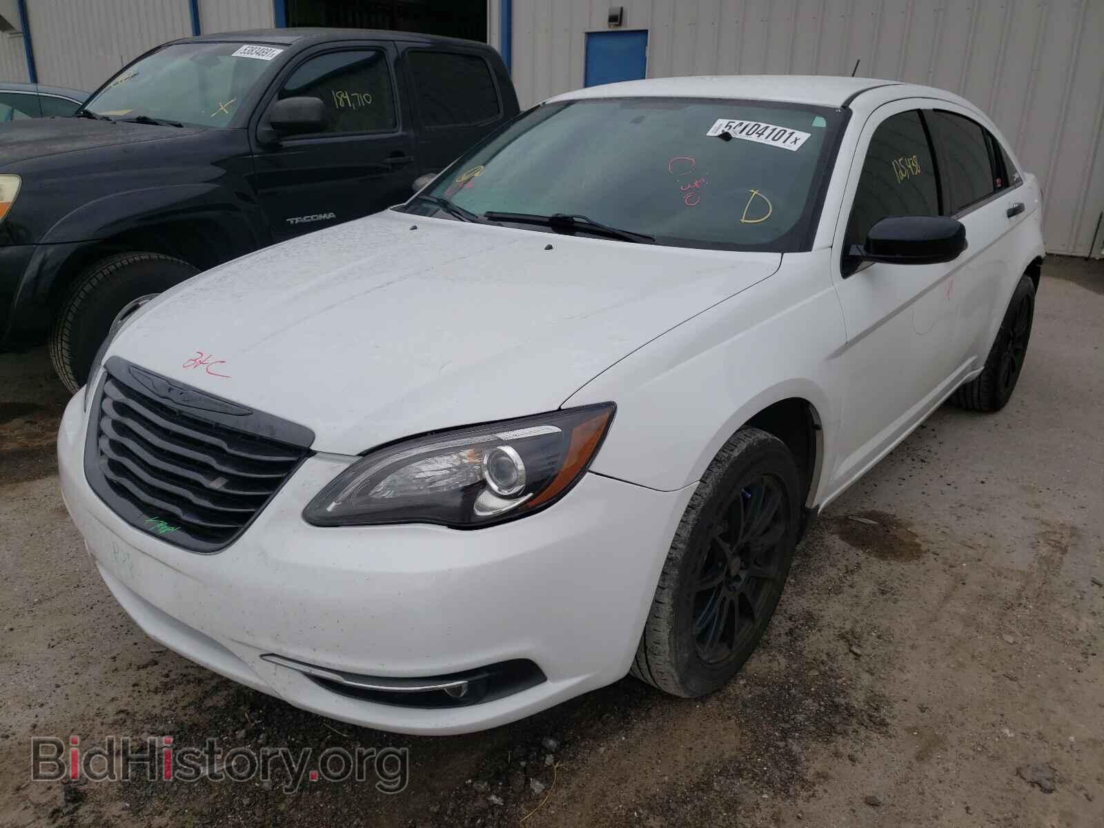 2014 CHRYSLER 200 - VIN: 1C3CCBAB9EN205685 - Фото 2
